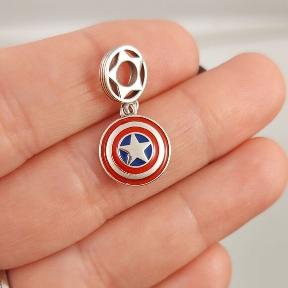925 Silver Captain America Shield Marvel The Avengers Charm - Picture 1 of 3